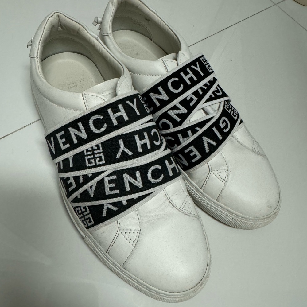 Authentic Givenchy shoes - Picture 3 of 5
